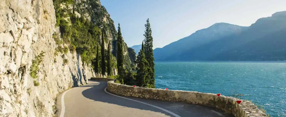 La Dolce Vita on Wheels: International driving license sworn in Italy