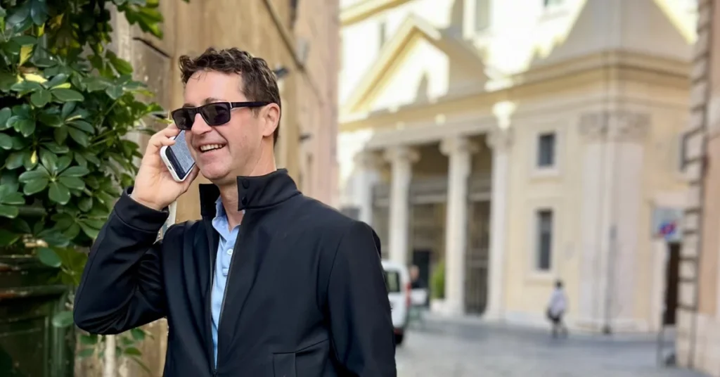 Urgent live translation support anytime in italy via telephone with Adam Clark translator +39.342.705.3266 for meetings