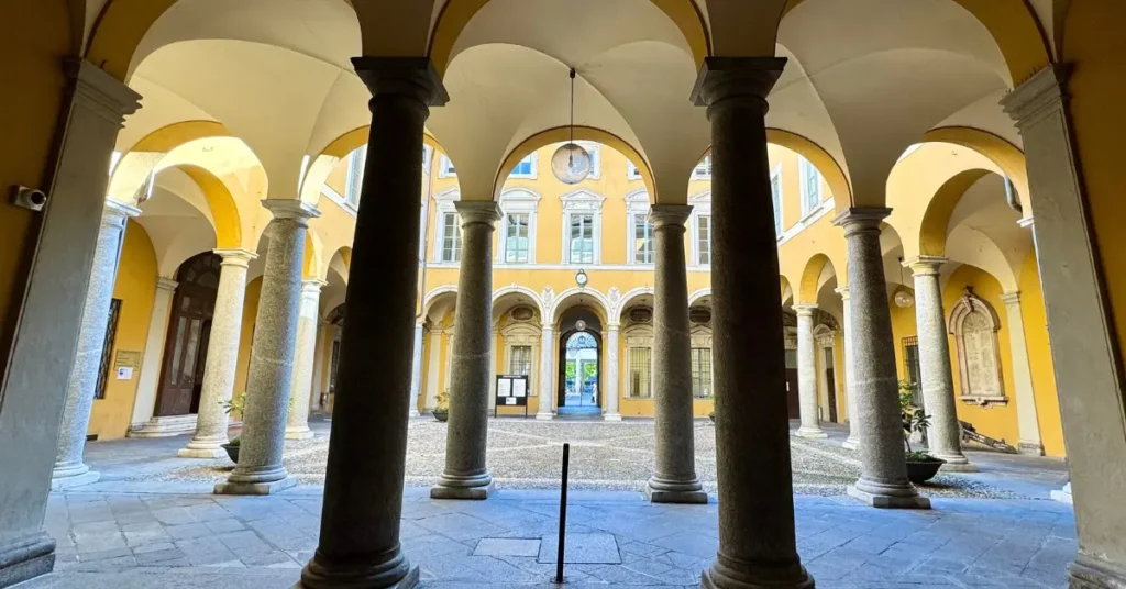 Palazzo Cernazzi, the municipality of Como, represents Italian bureaucracy, its complexity, and the need for professional assistance to navigate it.